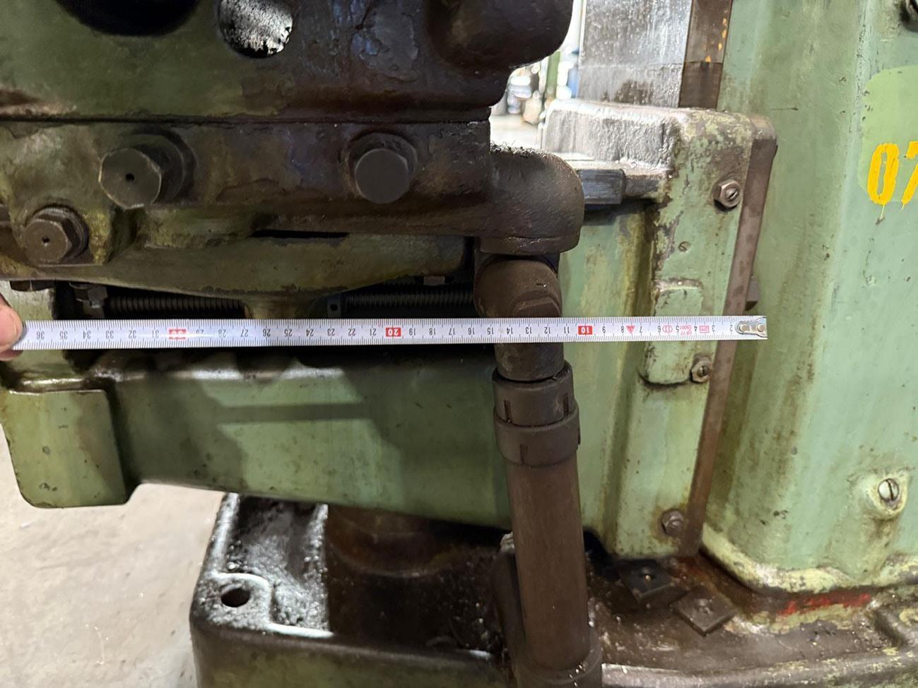 Wanderer X: 750 – Y: 240 – Z: 400 mm — Universal Milling machines & CNC — photo 9