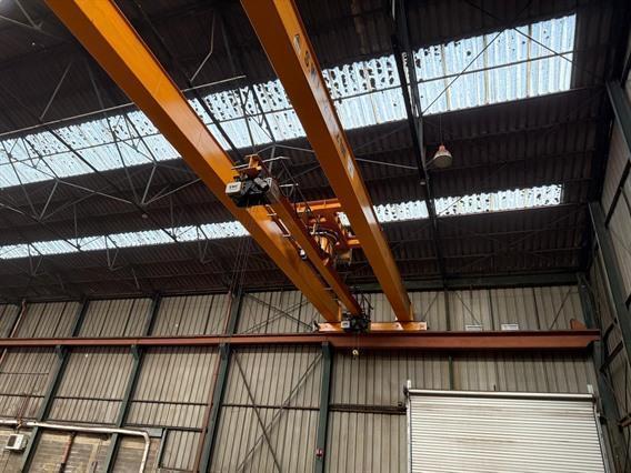 SWF (2 x 3.2 Ton) TURNING OPTION x 22 900 mm