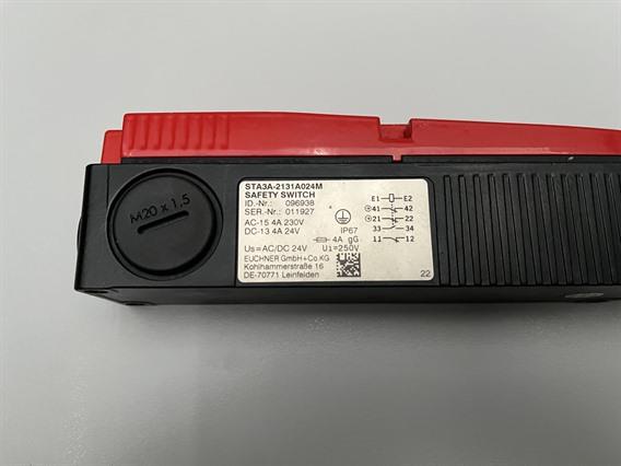 Euchner STA3A-2131A024M Safety switch NEW