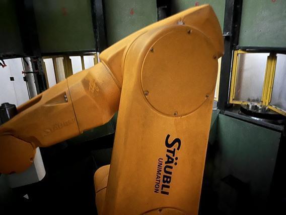 Staubli RX170 HSM Drilling / Milling robot