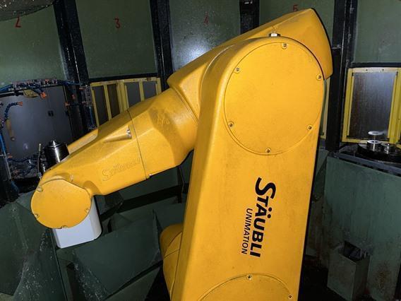 Staubli RX170 HSM Drilling / Milling robot