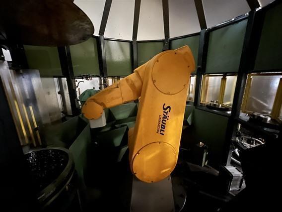 Staubli RX170 HSM Drilling / Milling robot