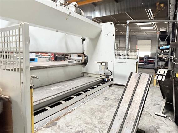 LVD PPEB 220 ton x 6100 mm CNC