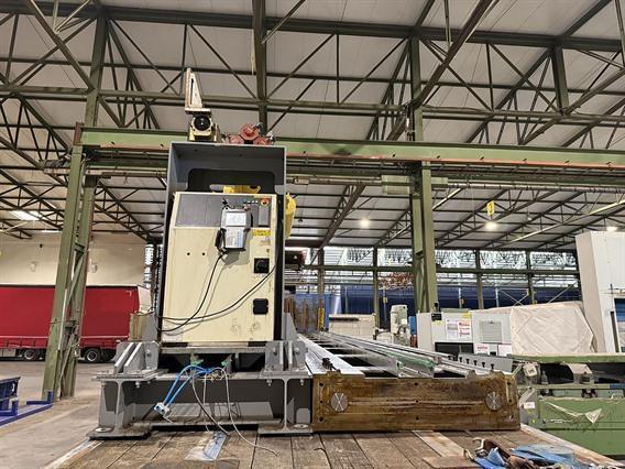Fanuc M-900iB 700 kg robot