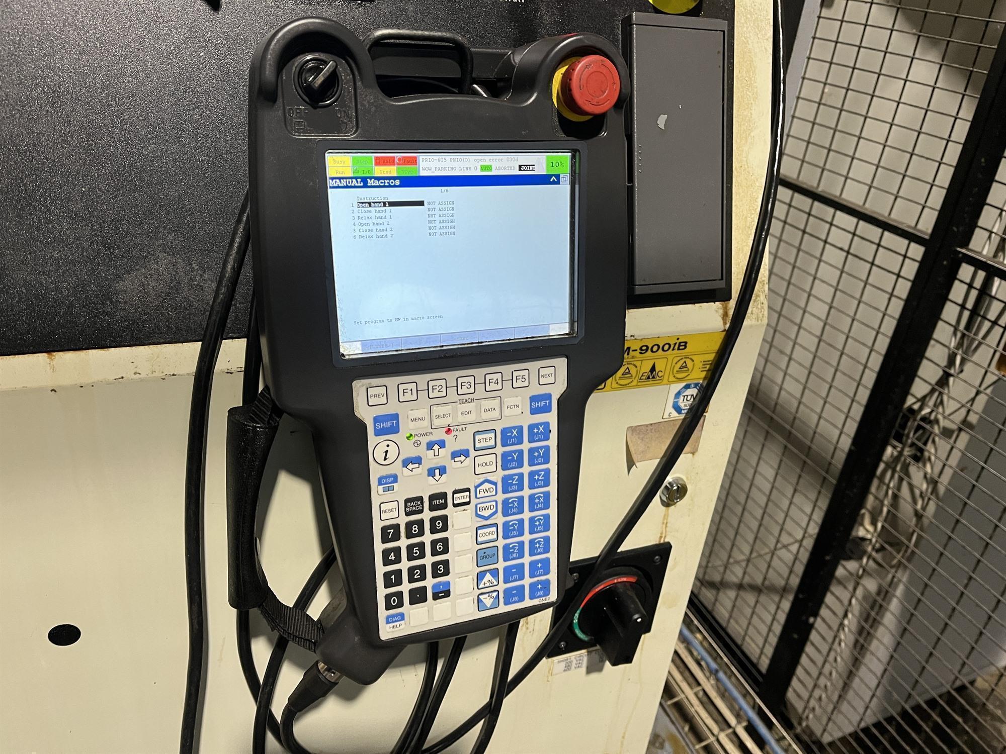 Fanuc M-900iB 700 kg robot — Robots loading, unloading & treatmentrobots — photo 17