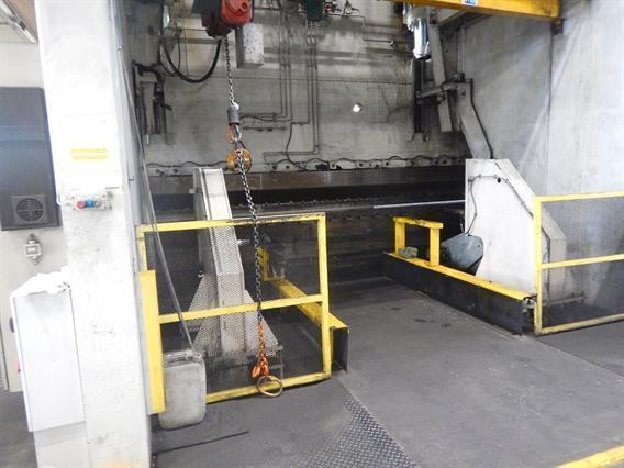 GWF - Heavy Duty 4000 ton x 16 200 mm CNC