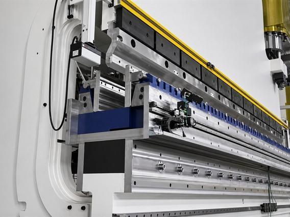 Variable bending die for high strength steel