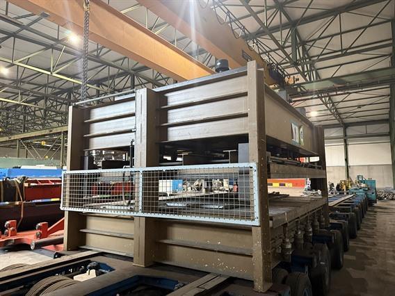 Simimpianti 300 ton heated press down stroke