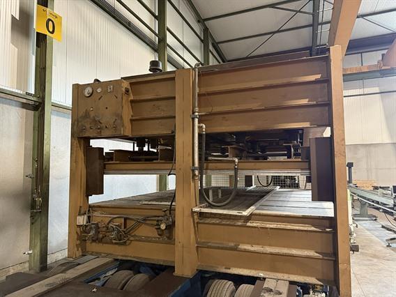 Simimpianti 300 ton heated press down stroke