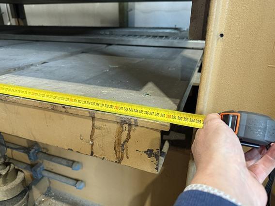 Simimpianti 300 ton heated press down stroke