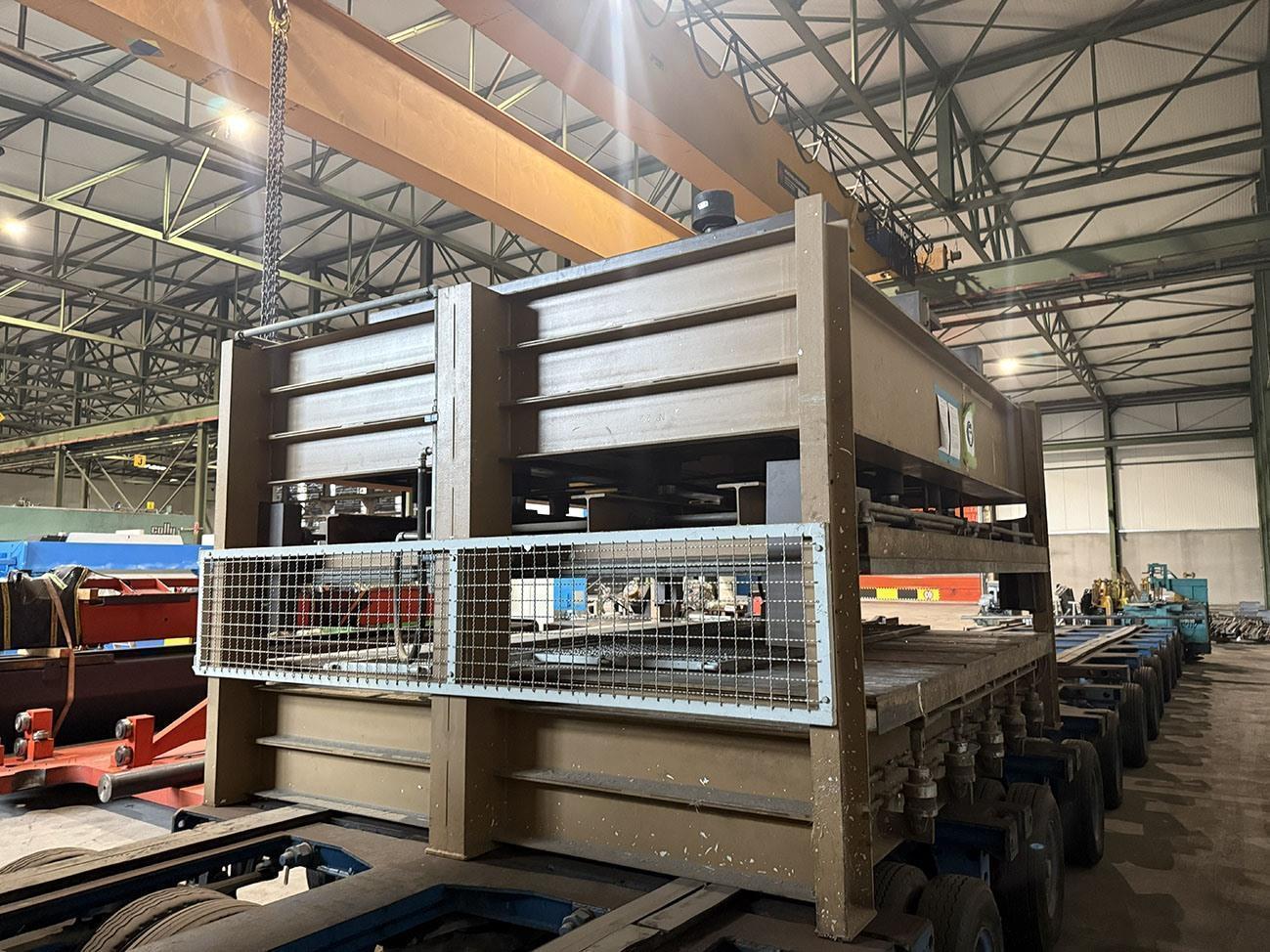 Simimpianti 300 ton heated press down stroke — Warm & cold flow forming presses — photo 4
