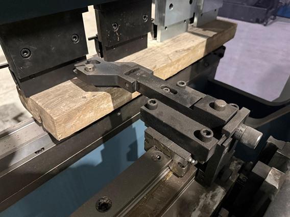 Durma AD-S 175 ton x 3700 mm CNC