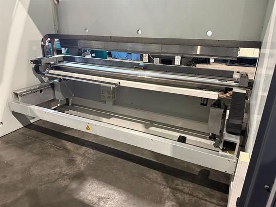 LVD PPEB-EFL Turbo 220 ton x 4100 mm CNC