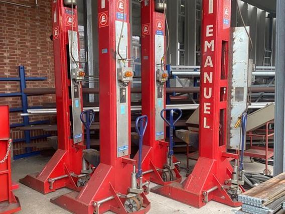Emanuel railway lifting jacks 64 ton