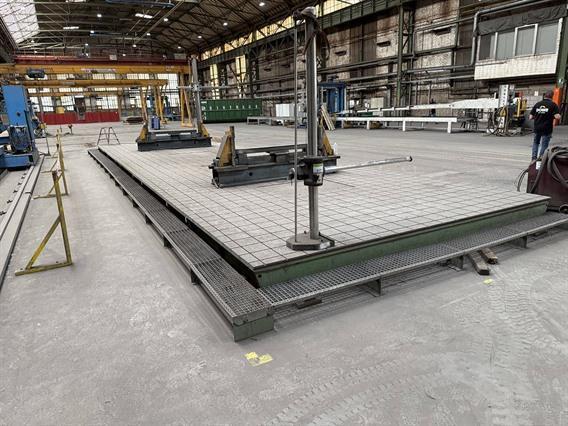 Tables 15 000 x 4000 x 380 mm