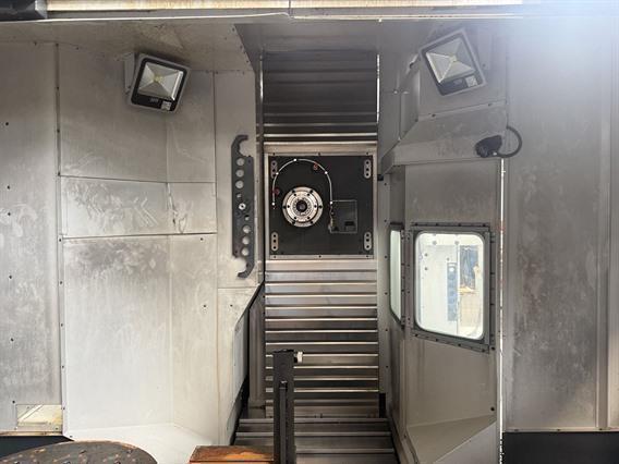 Haas EC-1600ZT X: 1626 - Y: 1270 - Z: 1016 mm CNC