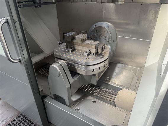 Haas UMC 750 X: 762 - Y: 508 - Z: 508 mm CNC