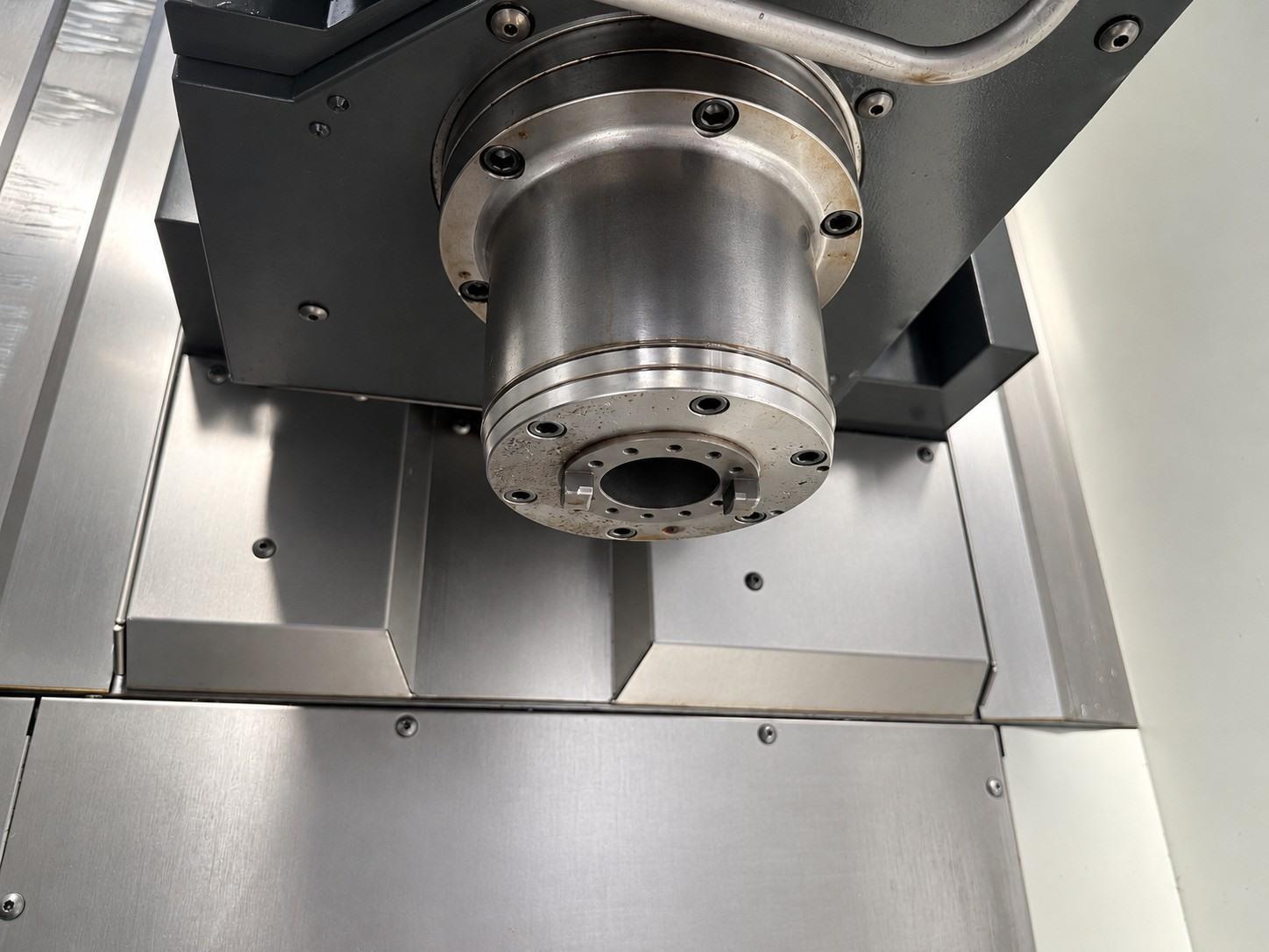 Haas UMC 750 X: 762 – Y: 508 – Z: 508 mm CNC — Vertical machining centers — photo 4