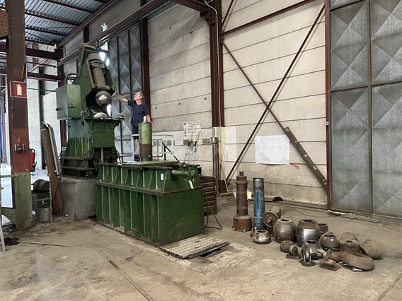 Schleifenbaum Schleifstein 4012-300 / Flanging for tank bottoms