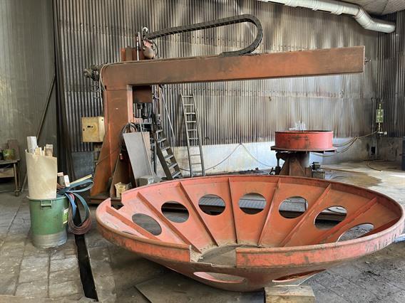 Farros Blatter Polishing machine for dished ends
