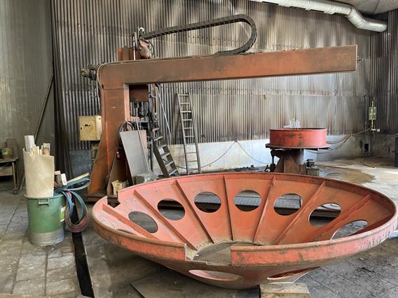 Farros Blatter Polishing machine for dished ends