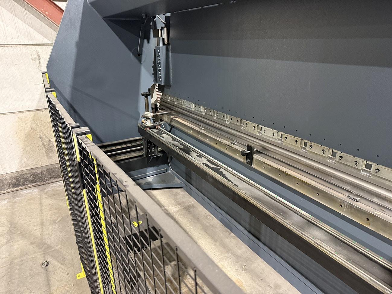 Haco ERM 135 ton x 3600 mm CNC — Hydraulic press brakes — photo 2