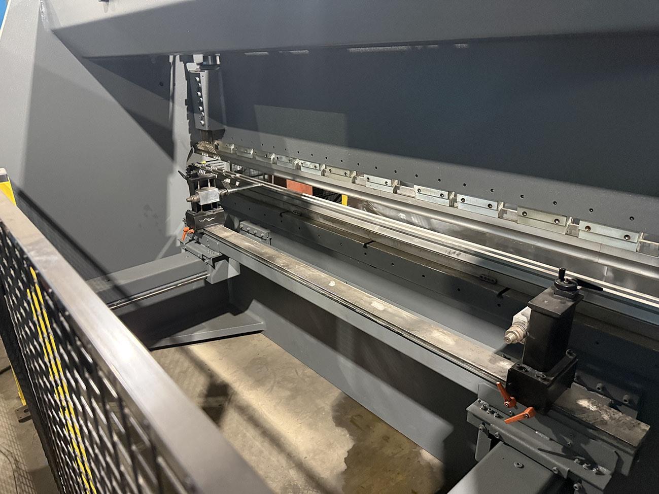 Haco ERM 135 ton x 3100 mm CNC — Hydraulic press brakes — photo 3