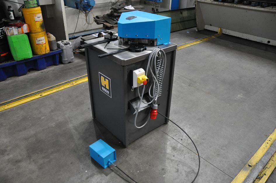 Haco 220 x 4 mm (fixed) — Hydraulic corner notcher — photo 4