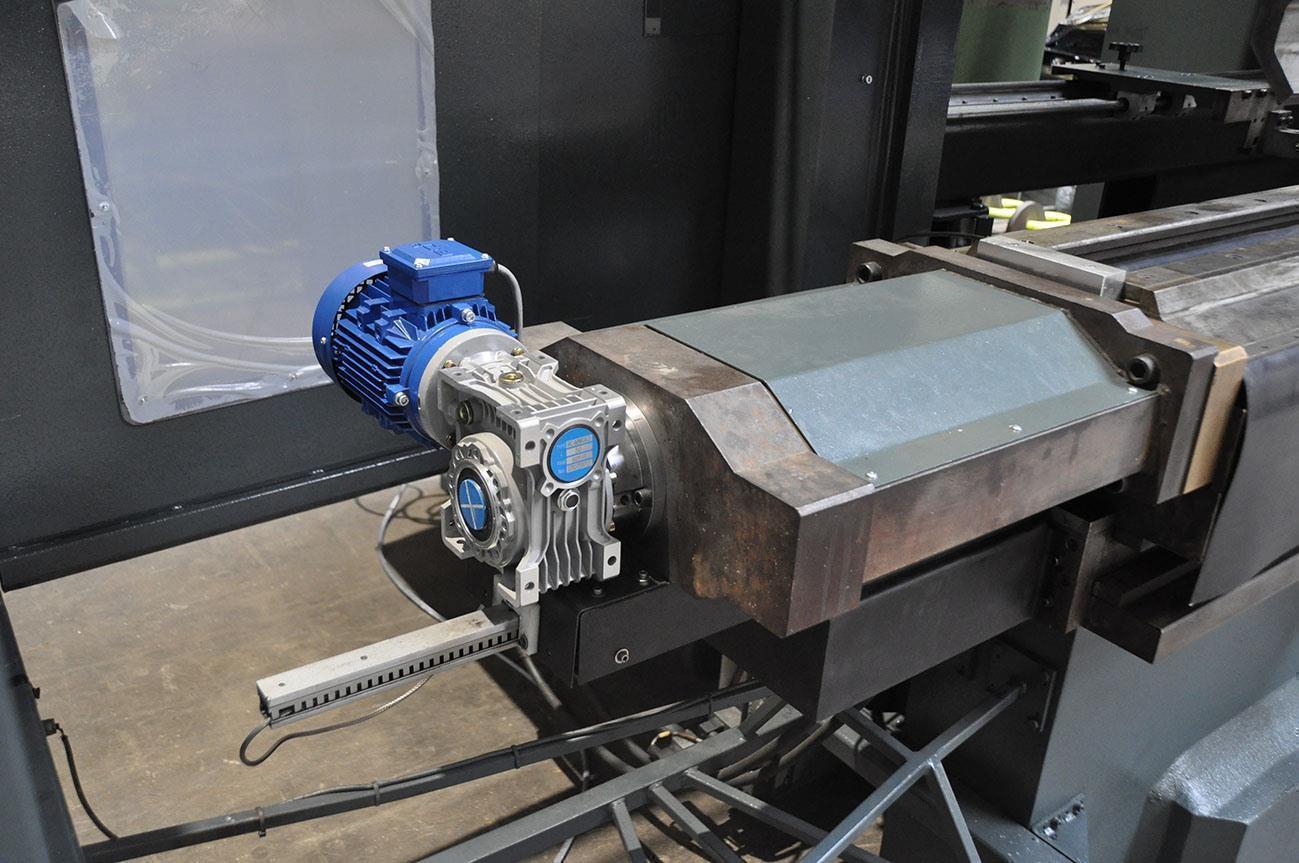 Haco 500 ton x 4100 mm CNC heavy duty — Hydraulic press brakes — photo 4