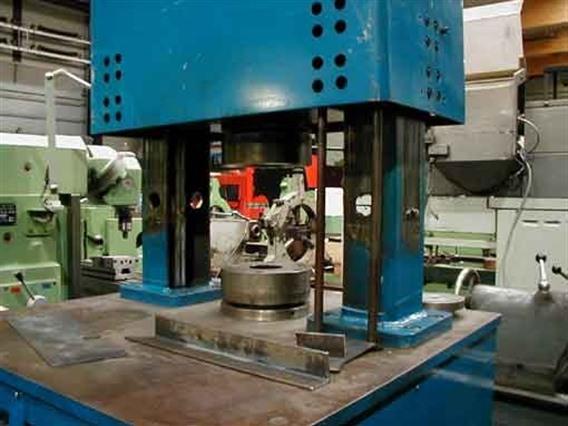 ExtrudeHone Abrasive flow machining