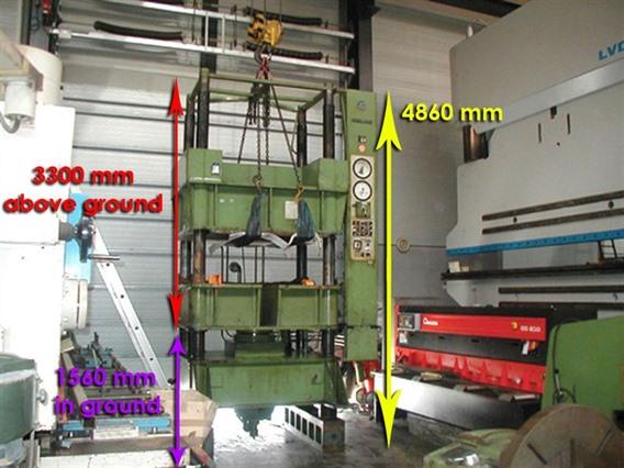 Dieffenbacher PU 5 330 A 300 TON