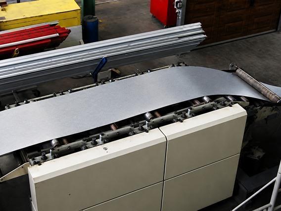 Jensen Sandwich panel line for sectional gates
