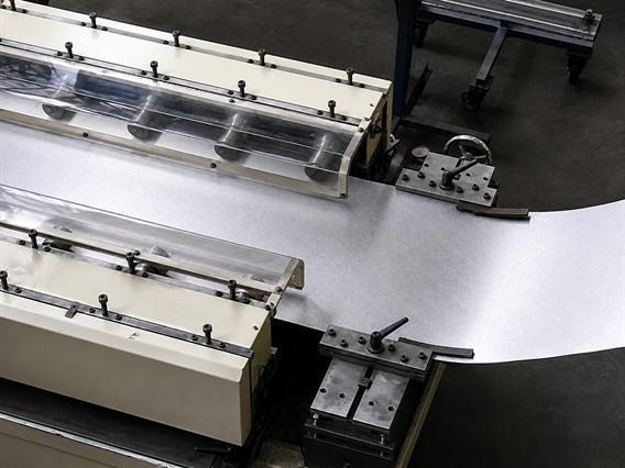 Jensen Sandwich panel line for sectional gates