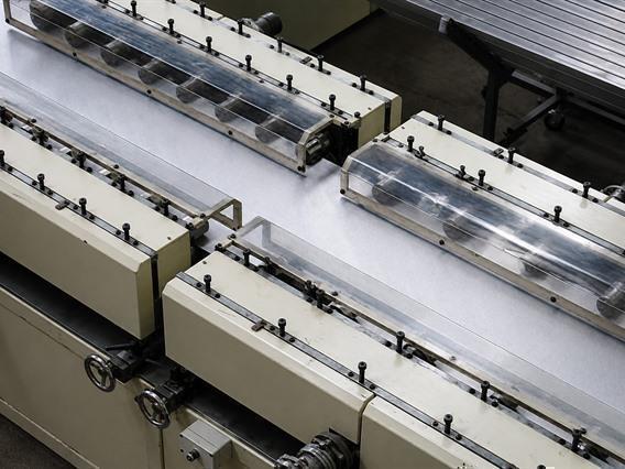Jensen Sandwich panel line for sectional gates