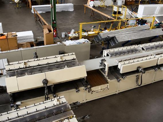 Jensen Sandwich panel line for sectional gates