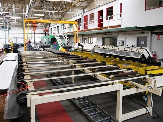 Jensen Sandwich panel line for sectional gates