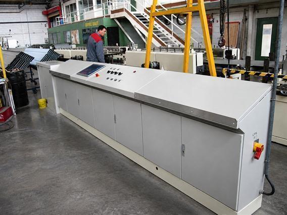 Jensen Sandwich panel line for sectional gates
