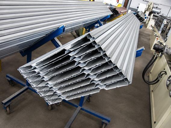 Jensen Sandwich panel line for sectional gates