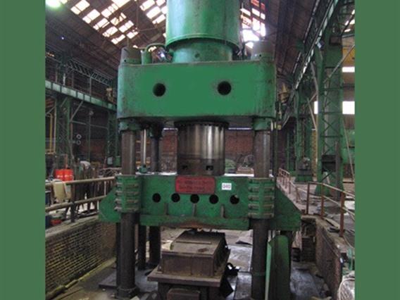 Hydraulic Press 2500 T