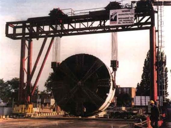 Portal mobile 240 Ton