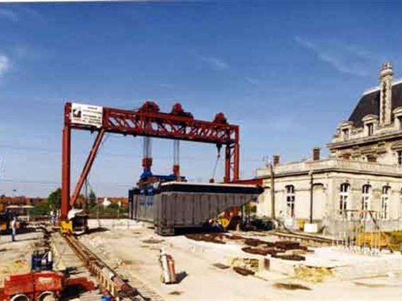 Portal mobile 240 Ton