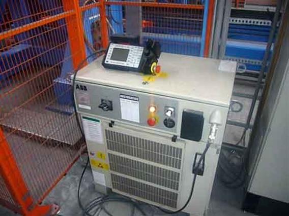 AWL + ABB full autom welding robot