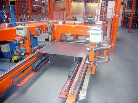 AWL + ABB full autom welding robot