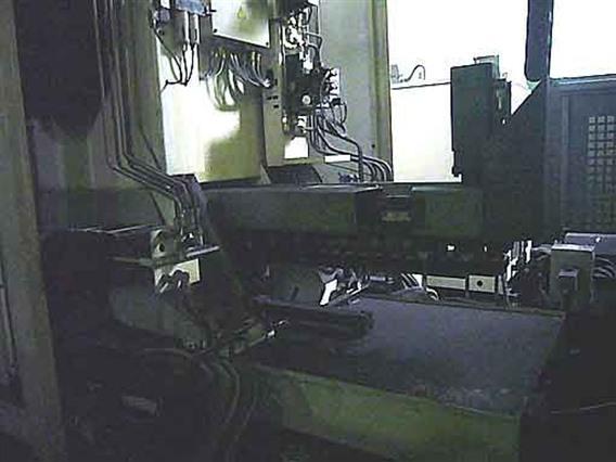 Huron High Precision EXC 30 (5 axes simultaneous)