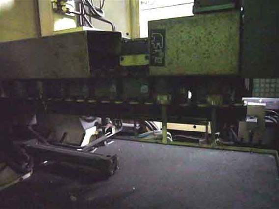 Huron High Precision EXC 30 (5 axes simultaneous)