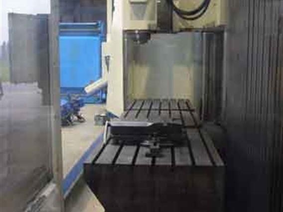 Huron High Precision EXC 30 (5 axes simultaneous)