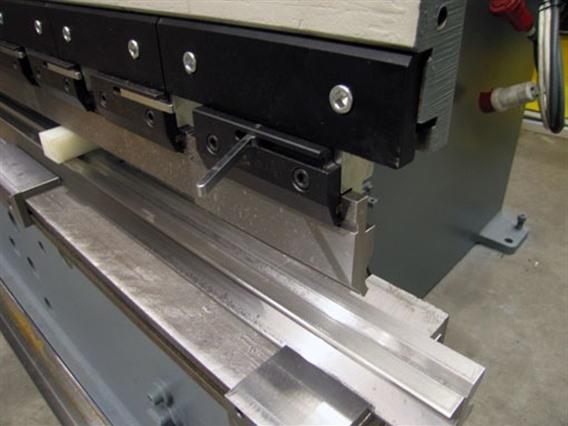 Adaptive tooling Haco-lvd-amada