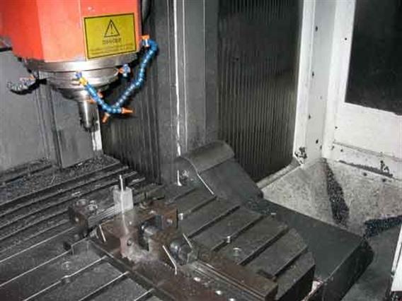 Huron High Precision EXN 30 (6 axis CNC)