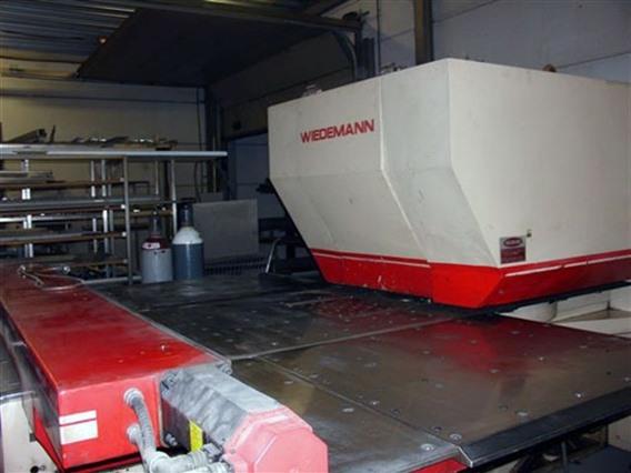 Murata Wiedemann Centrum 2000 CNC