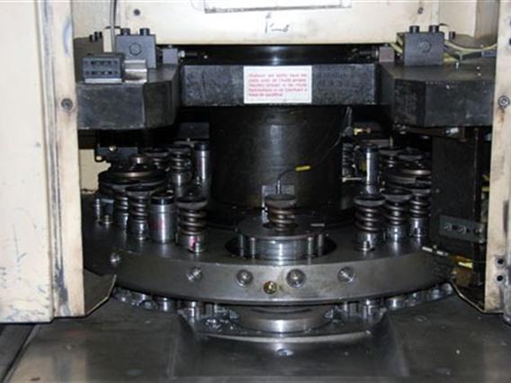 LVD Delta LB 1250 TN CNC